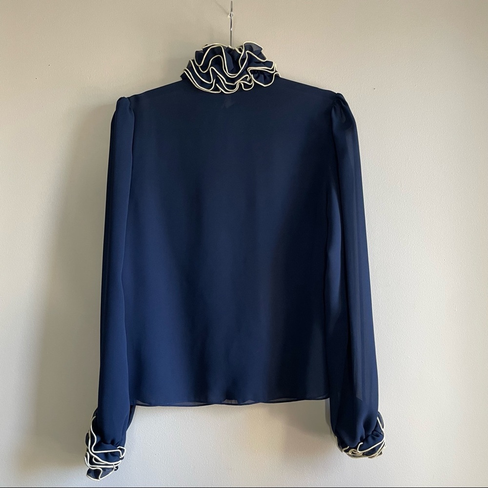 Vintage Ruffled Blouse. - Picture 6 of 6